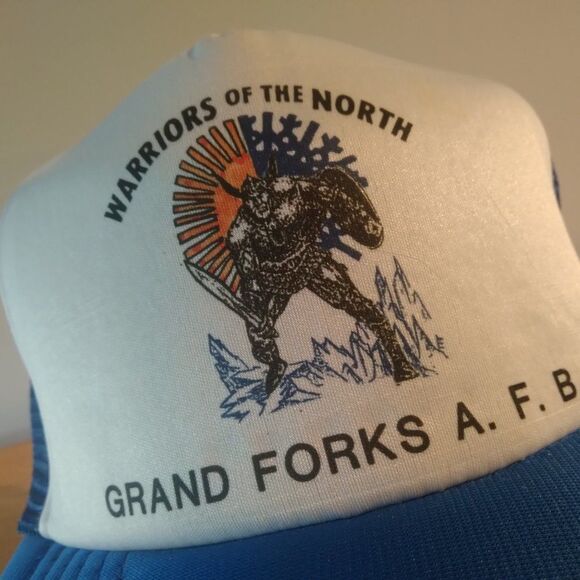 Vintage Warriors Of The North Grand Forks Air Force Base Snap Back Trucker Hat - Picture 2 of 7